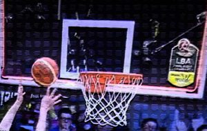 Final Eight: Brindisi gioca alla pari contro Milano ma viene beffata all’ultimo millesimo di secondo
