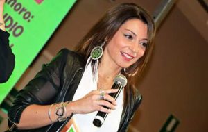 Intimidazioni a Stefania De Cristofaro: le reazioni del mondo politico