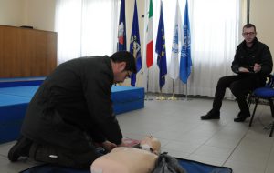 Gli studenti del Fermi Monticelli a lezione di salvamento