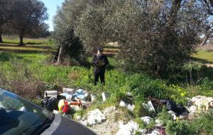 Servizio straordinario dei Carabinieri contro l’inquinamento ambientale: scoperte 72 discariche illegali, denunciati 6 imprenditori