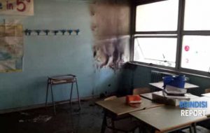 Vandali alla Marco Pacuvio: la Dirigente dell’I.C. Santa Chiara convoca un Consiglio di Istituto straordinario