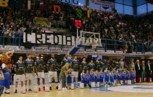 Brindisi batte i campioni d’Italia dell’EA 7 Milano e continua a credere nei playoff