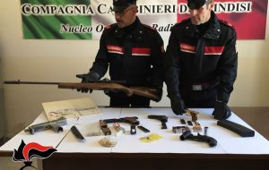 In casa armi e droga: arrestato un tarantino che vive ad Ostuni