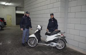 Fermato a bordo di un liberty 125 rubato: nei guai studente di Brindisi