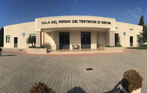 I Testimoni di Geova di Brindisi commemorano la morte di Gesù