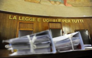 Non versa le ritenute ai dipendenti: arrestato imprenditore