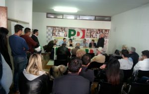 Convenzioni PD: quando mancano i risultati di quattro Comuni è avanti Renzi, Orlando supera Emiliano