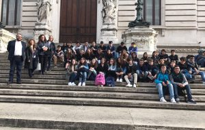 Scolaresca in visita a Montecitorio, ospite dell’On. Ciracì: «I ragazzi devono avvicinarsi alla politica e alle Istituzioni»