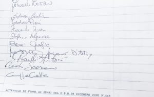 Da “Game Over” a “Brindisi è libera” passando per “Come promesso è finita davvero”: tutti i commenti dei consiglieri dimissionari