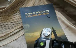 Si presenta a Mesagne “L’Ultima Melodia” di Danilo Montaldo, un viaggio tra passioni, amori e fotografia