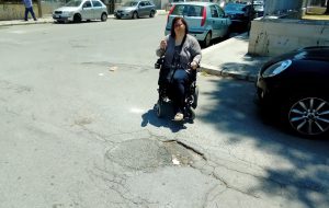 L’impegno di Abili al Sorriso contro le barriere architettoniche: il caso di Kaith