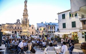 Librinfaccia: sabato ad Ostuni si presenta “I baci sono definitivi” di Pietrangelo Buttafuoco