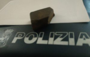 Tunisino arrestato per spaccio di hashish