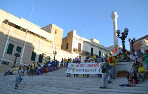Ieri la sfilata inaugurale del Torneo Internazionale “Brindisi Porta del Salento”
