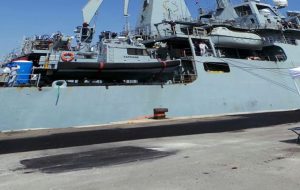 Lo sbarco di 402 migranti a Brindisi apre lo squarcio sull’ennesima tragedia del mare: 15 ustionati, 60 dispersi