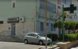Non si fermano le rapine ai danni degli esercizi commerciali: presa di mira la farmacia del Casale