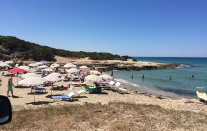 Stabilimento balneare abusivo a Monticelli: interviene la Capitaneria di Porto