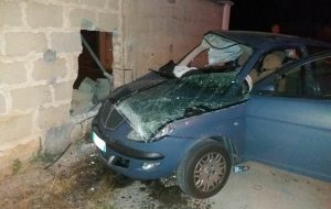 Tragico schianto alle porte di Torre Santa Susanna: perde la vita una giovane donna