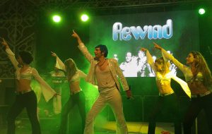 Venerdì 18 i Rewind in concerto al Giugrà