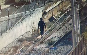 Ferrovia pericolosa per i migranti: la Polizia di Stato lancia una campagna di sicurezza
