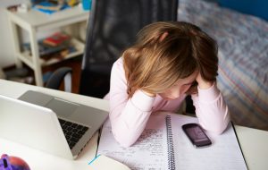 Cyber-bullismo: dal mondo virtuale ….un problema reale: se ne parla martedì 26 al Liceo Palumbo