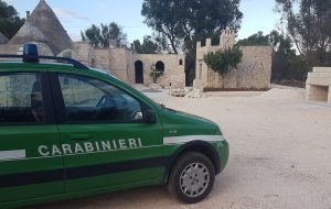 Opere abusive nelle campagne cegliesi: denunciati proprietario ed operaio