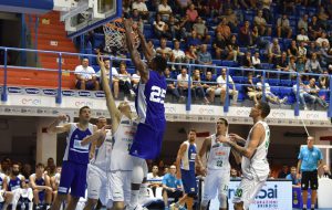 La New Basket Brindisi schiaccia Siena e si impone nel VII Memorial Pentassuglia