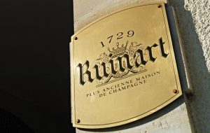Ruinart, la più antica Maison de Champagne sceglie Borgo Egnazia per presentare i suoi nuovi millesimati