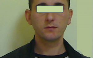 Entra in casa di una pensionata dalla finestra ma viene scoperto e messo in fuga: arrestato dopo 40 giorni