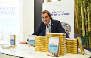 Librinfaccia presenta “Lo stretto necessario” di Pierluigi Pardo