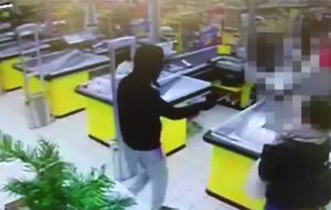 Rapina al discount MD di Bozzano: arrestati i responsabili, uno è minorenne