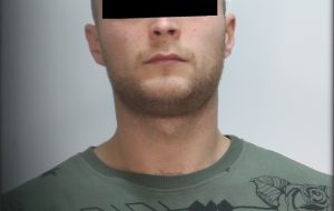 Rapina supermercato del centro ma viene arrestato dai poliziotti: in carcere 22enne di Brindisi