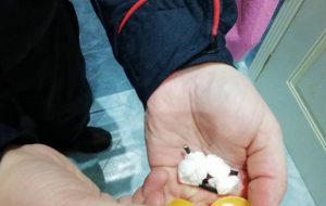Cocaina nascosta nell’accappatoio: Carabinieri arrestano madre e figlio