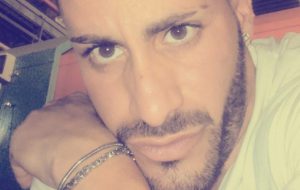Scivola con moto: muore 31enne