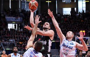 Gentile devastante, Moore a secco… e la Happy Casa Brindisi perde contro la Virtus Bologna