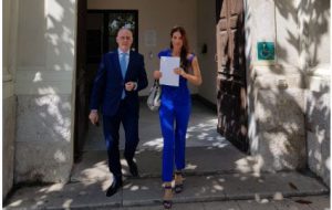 Elezioni San Pietro Vernotico: La candidata sindaco Alessandra Cursi dal Prefetto per clima di veleni