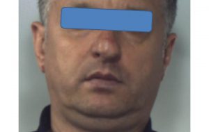 Montenegrino amante degli abiti costosi tenta nuovo furto in negozio di abbigliamento: arrestato