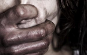 Ragazzina abusata per anni trova il coraggio di denunciare: altro mandato di arresto per il dirigente sportivo pedofilo di Oria