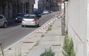 Il marciapiede di Via Bastioni San Giacomo ha ceduto, Fanigliulo (PD): “intervento immediato ma non esaustivo, si operi per evitare un grave rischio”