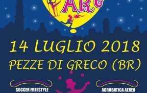 Acrobati, clown e giocolieri: sabato 14 luglio Pezze di Greco sarà inondata di artisti di strada
