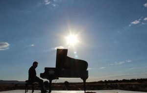 Piano Lab: domenica 15 a Torre Pozzelle concerto al tramonto di Danilo Tarso