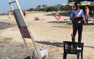 Bagnina trova un pacco con 18 Kg di marijuana a Specchiolla