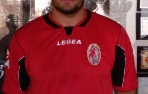 Stanislav Petryichko firma con la Junior Fasano