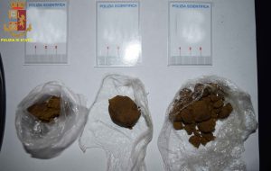 Fidanzati fermati con 26 grammi di hashish pregiato
