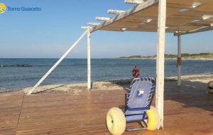 La Regione Puglia dona 3 sedie Job a Torre Guaceto