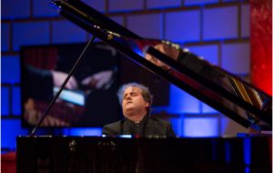 Piano Lab: stasera Josu De Solaun nella Cattedrale di Ostuni