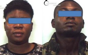 1 Kg e mezzo di erba in casa di una coppia di nigeriani: arrestati