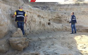 Deturpamento dune fossili di Torre Guaceto: scattano le prime denunce