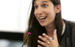 Brindisi Bene Comune: “buon lavoro ad Elly Schlein”