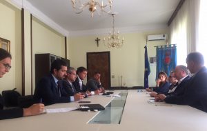 Sfiammate, l’Amministrazione Comunale di Brindisi incontra Eni Versalis, Rossi : “Subito una commissione tecnica per Petrolchimico”